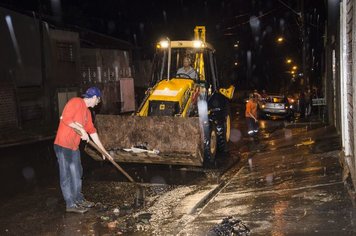 Foto - Prefeitura de Agudos monta força tarefa para atender população durante as fortes chuvas de ontem