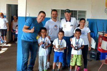 4° Circuito de Atletismo faz homenagem a Neoci Pedroso e incentiva esporte nas escolas municipais