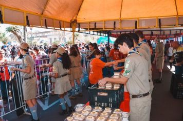 Agudos celebra 125 anos com festa e distribuição de quase 10 mil pedaços de bolo