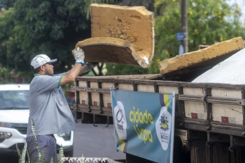 AGUDOS ENCERRA “CIDADE LIMPA” COM MAIS DE 900 TONELADAS DE MATERIAIS RECOLHIDOS