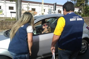 Prefeitura de Agudos faz blitz de trânsito do Maio Amarelo