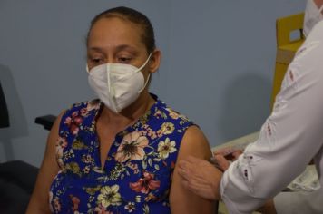Enfermeira de Agudos é a primeira vacinada contra a Covid-19