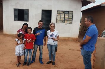 Prefeito Altair participa da entrega de casas da Associação João Paulo II