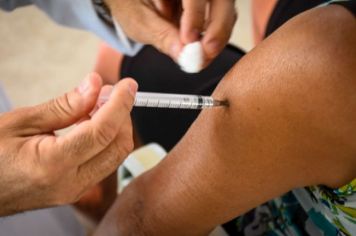 Vacinação para idosos com 67 anos ou mais continua em Agudos