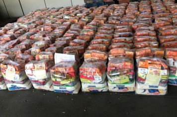 Prefeitura de Agudos começa distribuição de kits alimentação para alunos da rede municipal