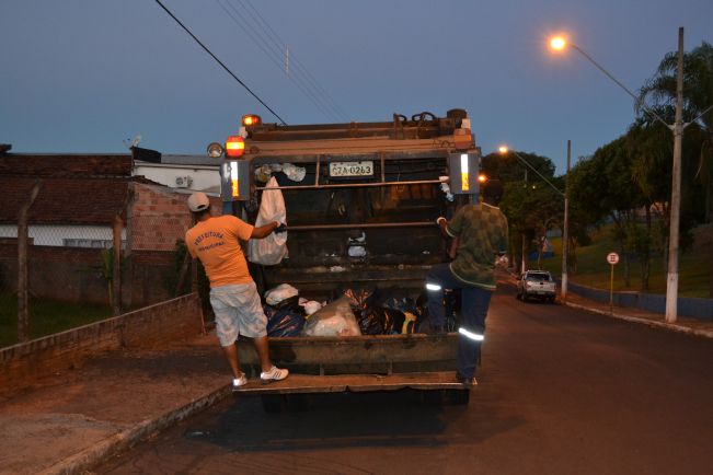 Prefeitura fará concurso para coletores de lixo