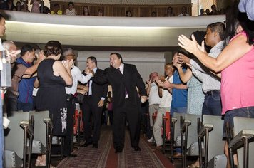 Foto - Cerimônia de posse do prefeito Altair foi acompanhada por centenas de pessoas no Seminário Santo Antonio