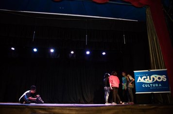 Foto - Oficina de teatro - Circo de teatro Tubinho