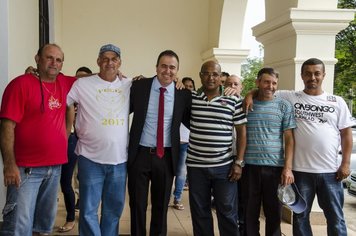 Foto - Cerimônia de posse do prefeito Altair foi acompanhada por centenas de pessoas no Seminário Santo Antonio