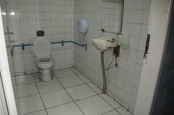 Foto - Prefeitura interdita Creche Berçário com laudo da Defesa Civil, Corpo de Bombeiros e Vigilância Sanitária