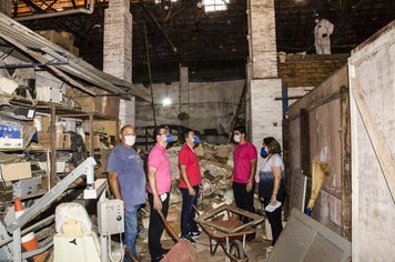 Foto - Prefeitura interdita Creche Berçário com laudo da Defesa Civil, Corpo de Bombeiros e Vigilância Sanitária