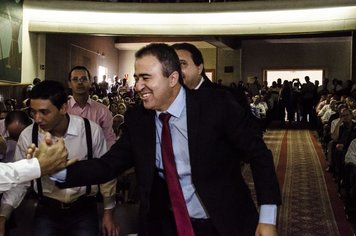 Foto - Cerimônia de posse do prefeito Altair foi acompanhada por centenas de pessoas no Seminário Santo Antonio