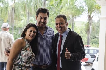 Foto - Cerimônia de posse do prefeito Altair foi acompanhada por centenas de pessoas no Seminário Santo Antonio