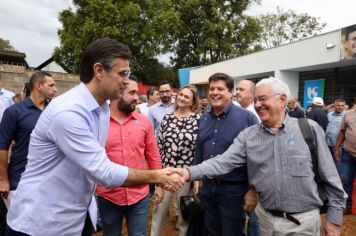 Foto - Governo entrega Creche Escola e libera recursos para construção de moradias em Agudos