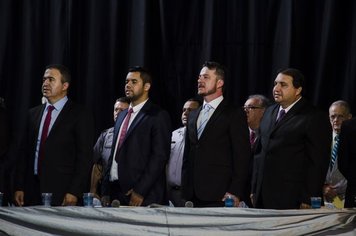 Foto - Cerimônia de posse do prefeito Altair foi acompanhada por centenas de pessoas no Seminário Santo Antonio