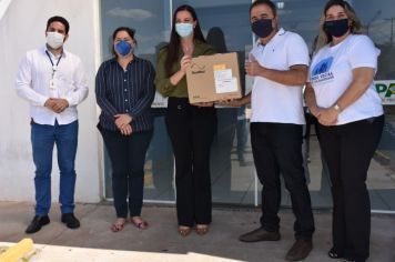 Prefeito Altair recebe respirador doado pela empresa Bracell para Agudos