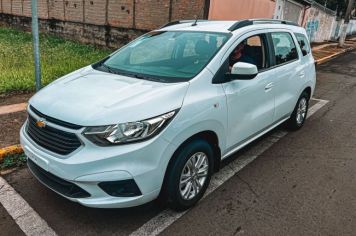 Apae de Agudos recebe carro zero quilômetro