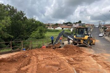 Prefeitura realiza manutenção em vias Públicas