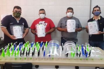 Agudos recebe viseiras de proteção feitas e doadas pela Unesp de Ilha Solteira