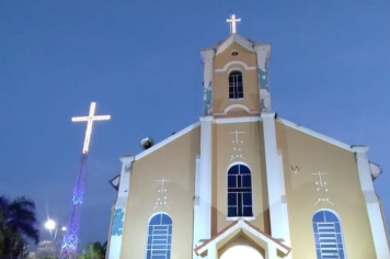 PREFEITURA RECUPERA ILUMINAÇÃO DO CRUZEIRO EM DÓMELIA 