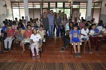 Centro de Convivência da Criança de Agudos entrega uniformes, mas ainda têm vagas para crianças e adolescentes