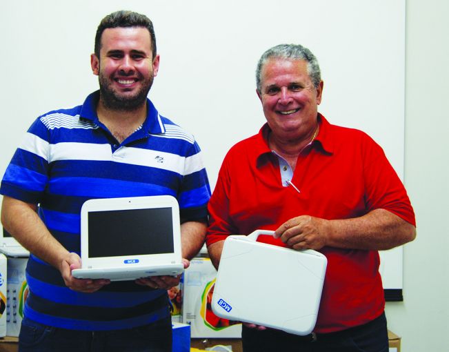 Estudantes vão aprender com netbooks