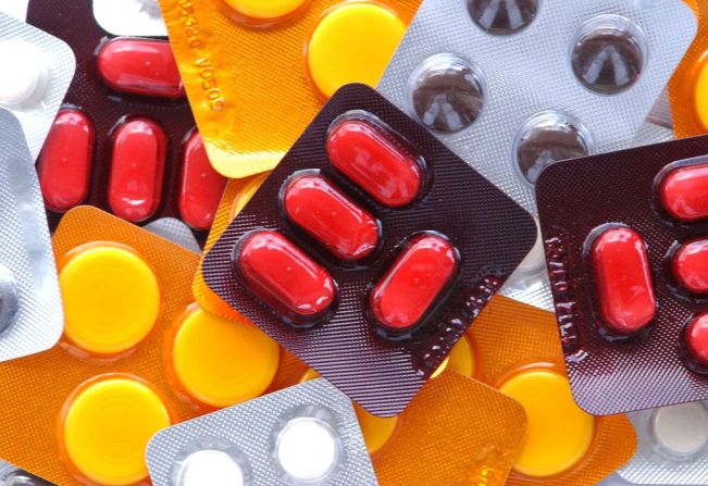 Municípios enfrentam falta de medicamentos por ausência de matéria prima