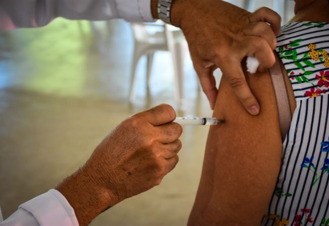 Agudos antecipa e idosos com 65 anos ou mais poderão ser vacinados a partir desta terça-feira (20)
