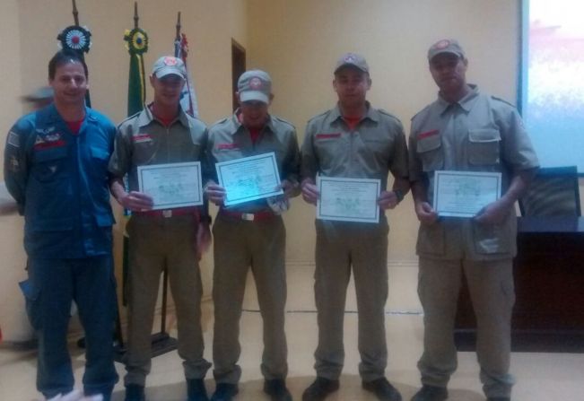 Corpo de Bombeiros de Agudos recebe mais quatro integrantes