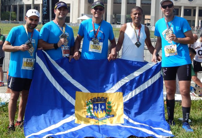 Atletas de Agudos participam da Meia Maratona Internacional de São Paulo