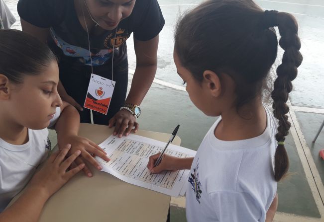 Escola Lydia Thiede faz eleição eletrônica para escolher Grêmio Estudantil
