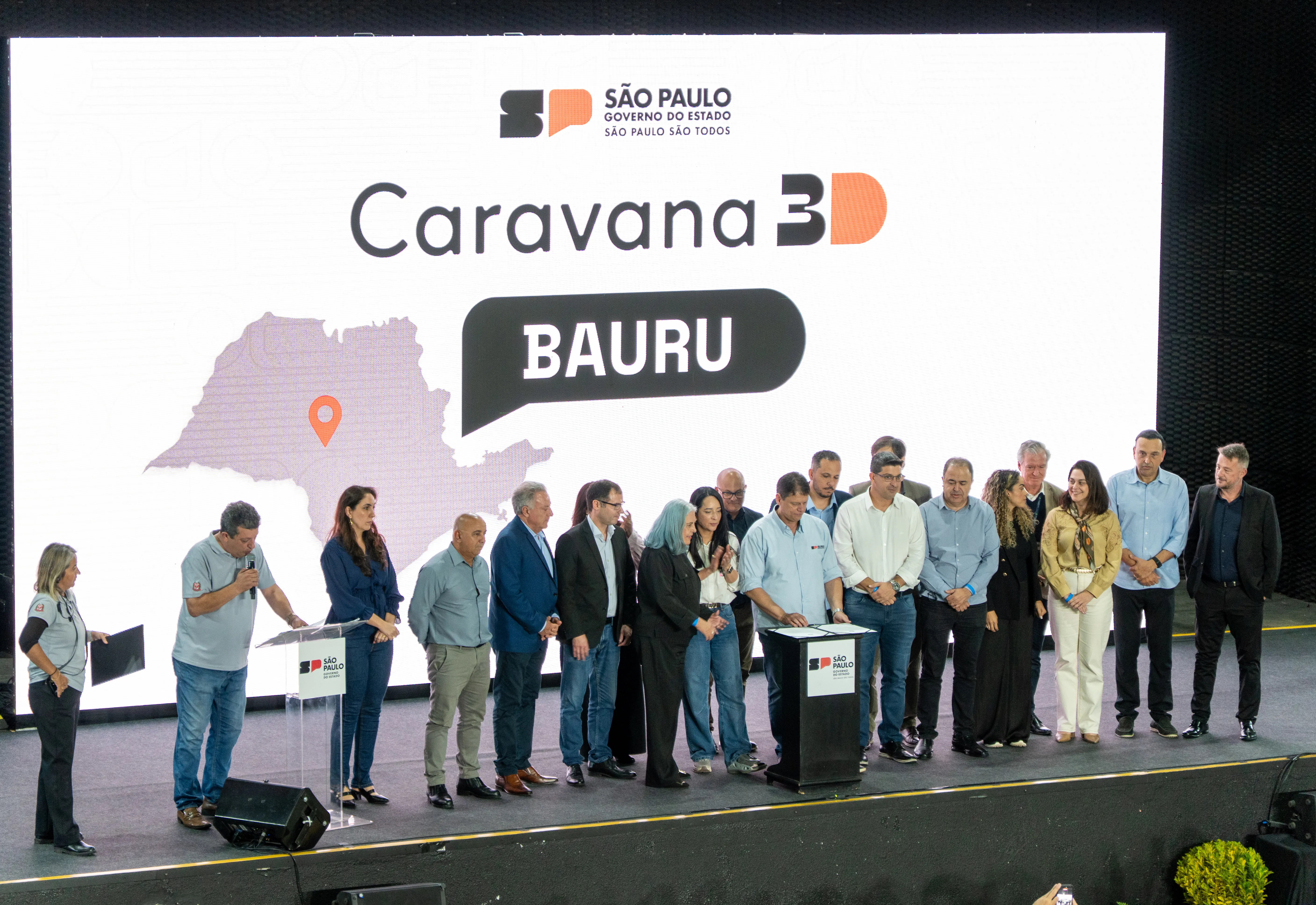 PREFEITO RAFAEL LIMA ASSINA CONVÊNIO COM O GOVERNADOR TARCÍSIO DE FREITAS E GARANTE CONSTRUÇÃO DA ESCOLA DINAPA